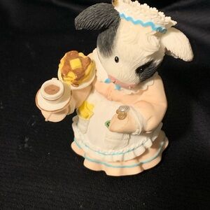 Mary Moo Moos Waitress, I like cow tipping